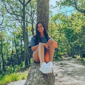 Meet your Posher, Bekah